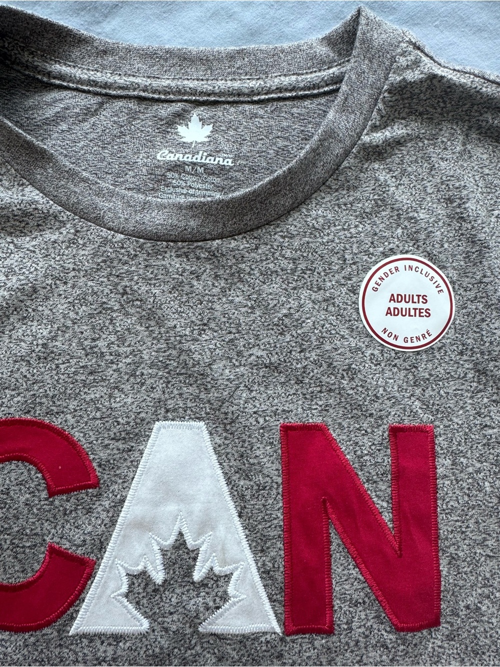 Canadiana NWT CAN Maple Leaf Patch T-Shirt Heather Grey Medium